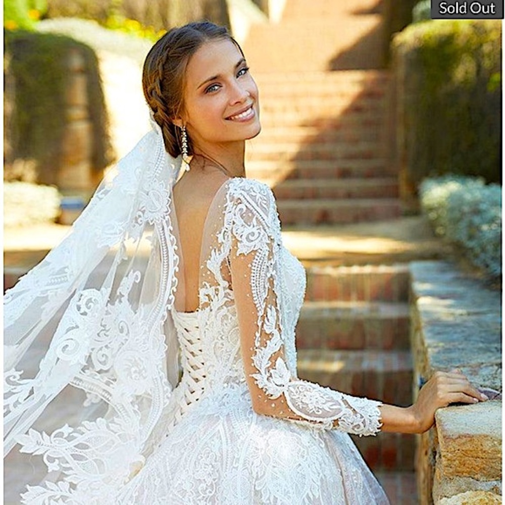 Rosa Clara Martha Blanc Wedding Gown + Veil